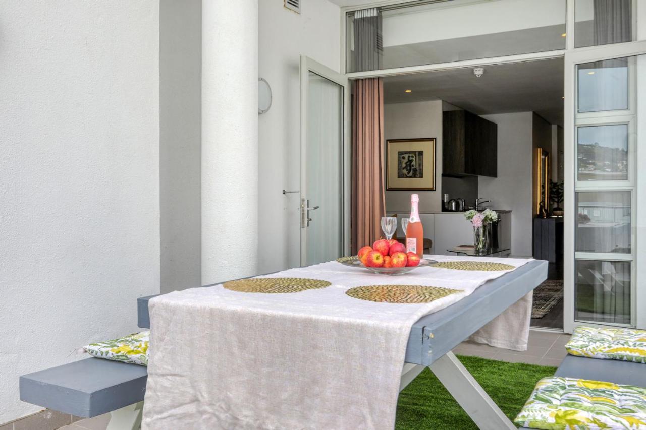 Backup-Powered Classic Luxury Apartment Kapstaden Exteriör bild