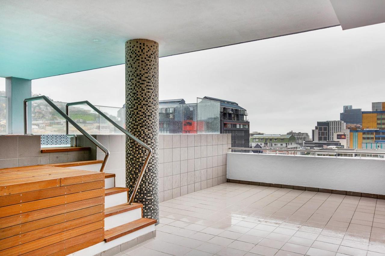 Backup-Powered Classic Luxury Apartment Kapstaden Exteriör bild
